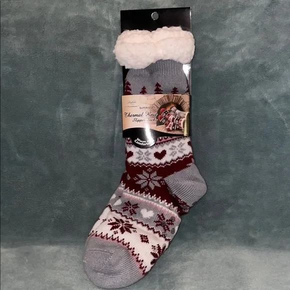 NWT MIRABEAU Cozy Gray and Red Thermal Knit Socks - Picture 1 of 4